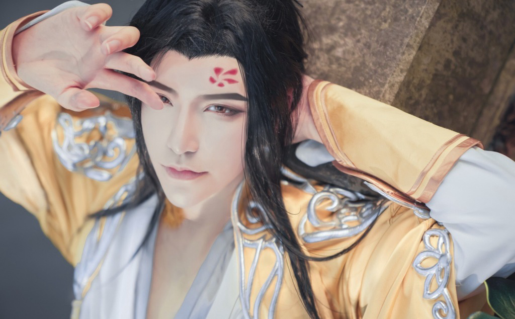 云裳羽衣叶英cos:如水光阴不可追,擎云意气少年时