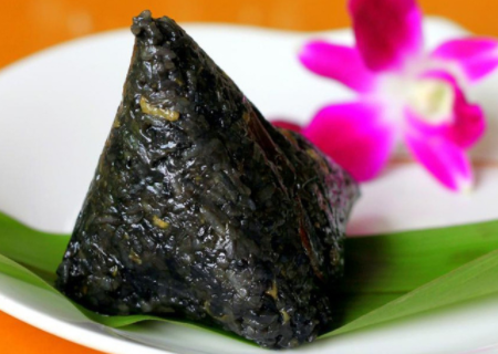 黑米咸肉粽,咸香而别具风味,令人回味无穷!