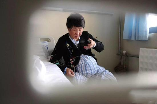 盘点全世界冒险产子的超高龄产妇,网友:奶奶年龄做妈妈,太虎了