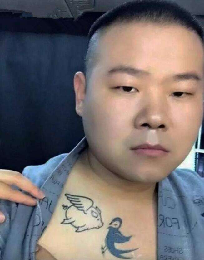看到孙越的纹身照片,不知道他是说相声的还以为是某帮会的老大!