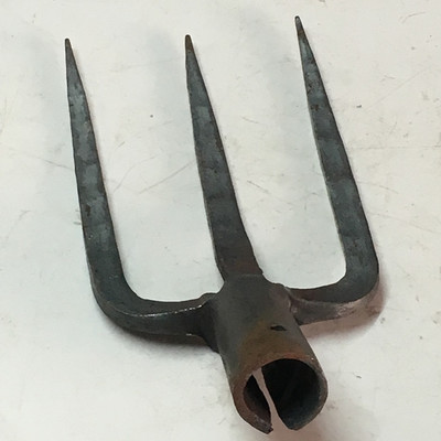 农村老人说:下地干农活要防止铁蛇,什么是铁蛇?