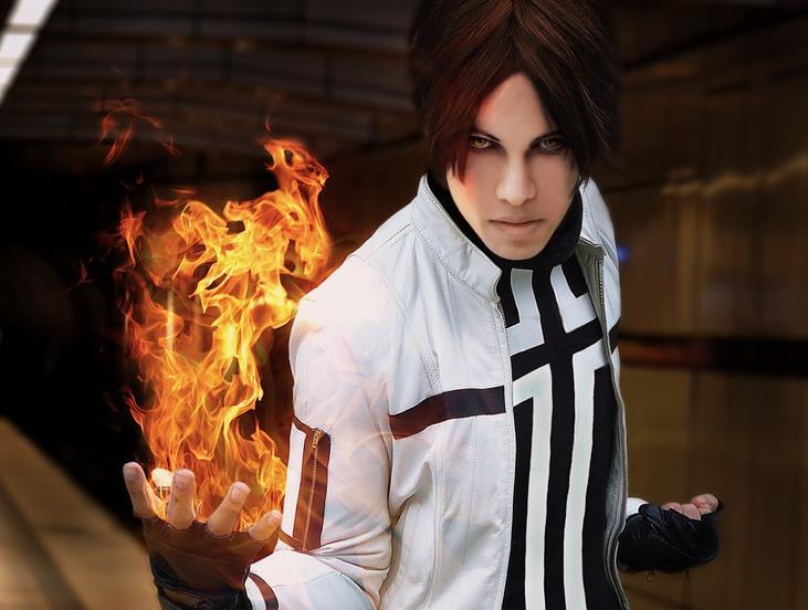 拳皇cos,春丽别跟不知火舞比啦!在拳皇的bgm里,街霸赢不了的!