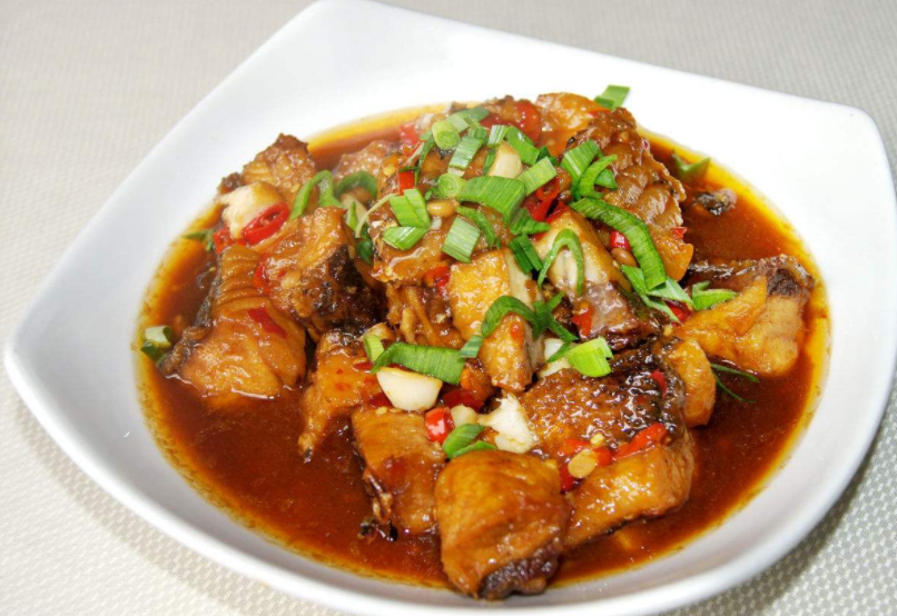 "红焖鱼块"这道菜吗会做吗,在家就可以做,非常的好吃!