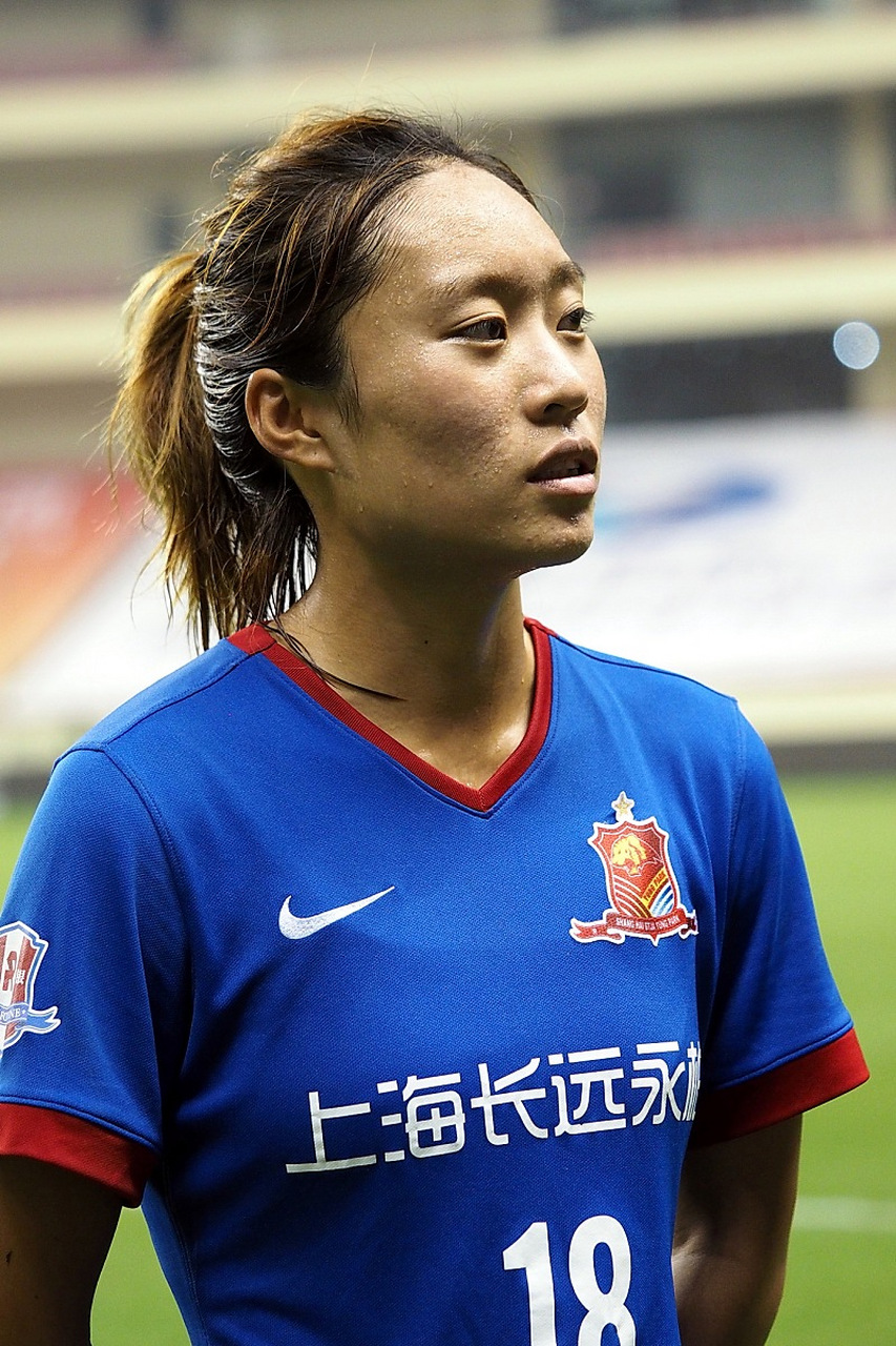 唐佳丽赛后在社交媒体上发文:"就算全世界都在质疑你,你也是最棒的你.