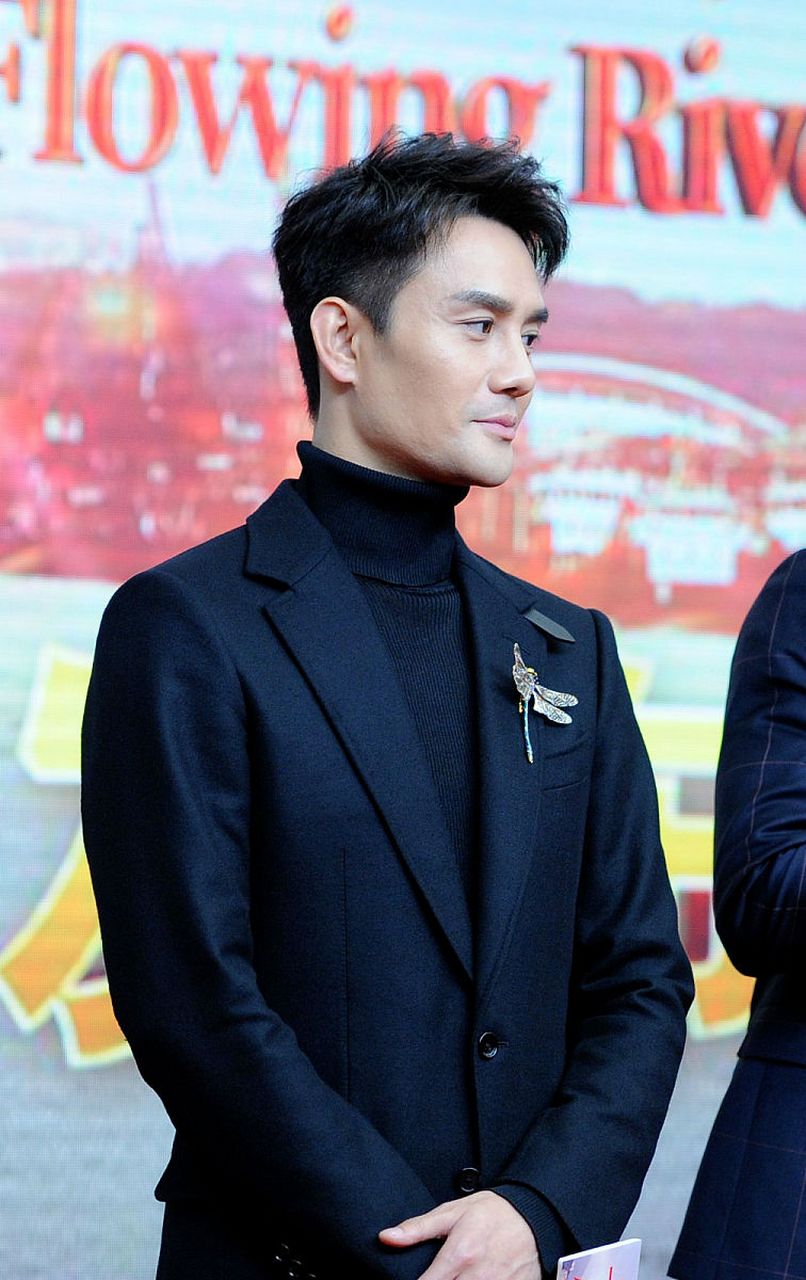 王凯刚出道时出演《丑女无敌》真是无敌了!原来屌丝男也可以变为型男!