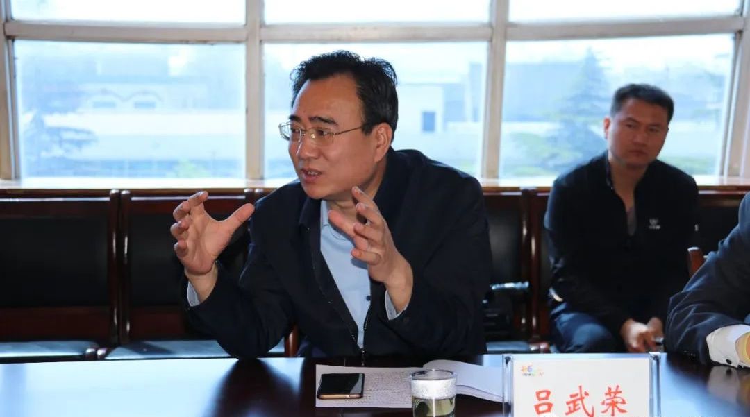 李晓武在河津清涧街道办事处调研