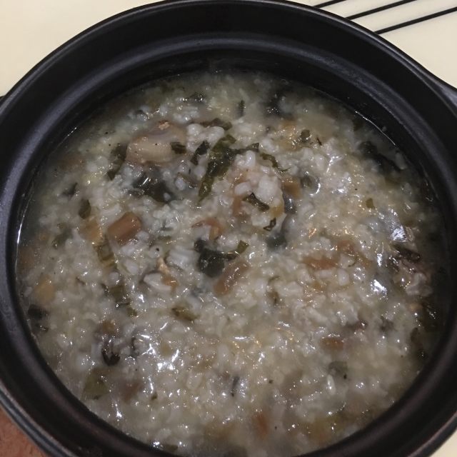 龙骨梅菜干粥,营养美味,做法简单,全家都爱喝