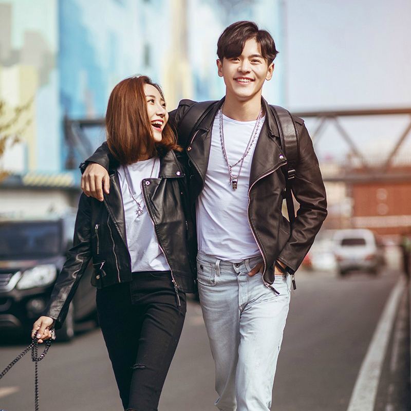 街拍:甜美情侣街拍,画面真的太美了,看完只想谈恋爱