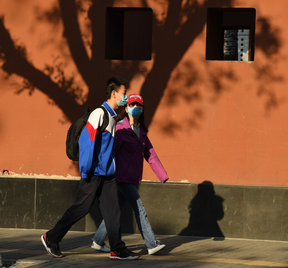 「主打」北京高三学生开学复课！早晨6点57分，她第一个走进校门