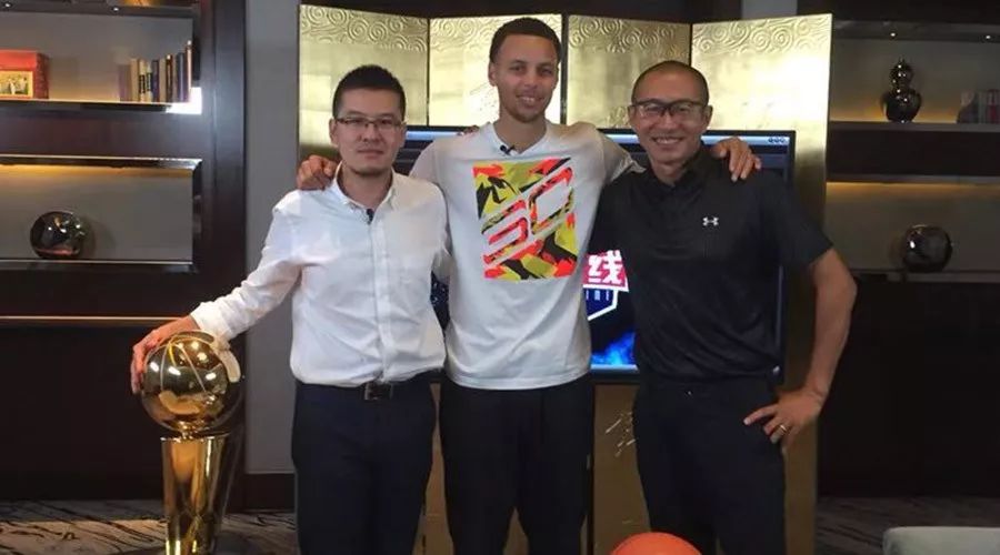 「杨毅专栏」又见库里,这次他刚丢了冠军,萌神跟我聊了些什么?