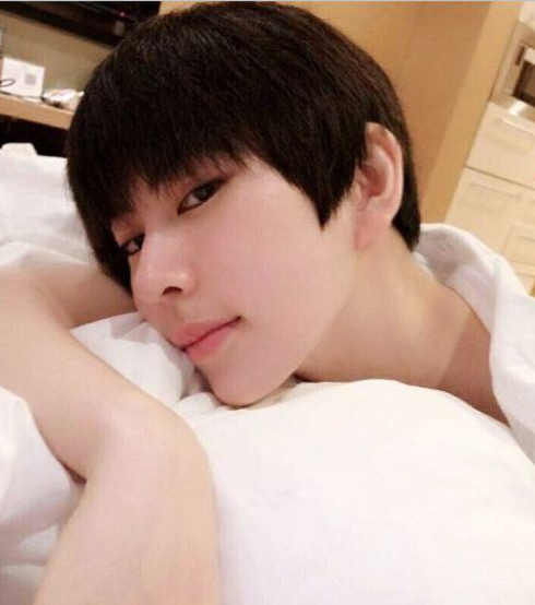 cos大神熊祁,卸妆后的素颜照,宁愿被打死也不愿相信她是女的