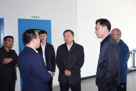 向虹翔走访联系白云区企业