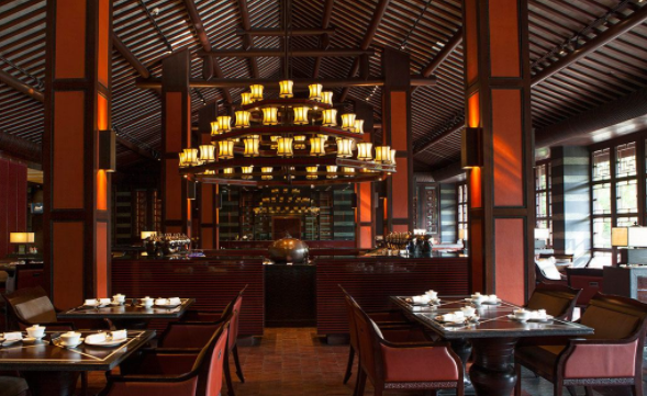 杭州主营杭帮菜的特色餐馆之一,西子湖金沙厅,不愧名为五星酒店