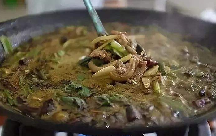 牛身上的"百草汤"不是贵客吃不到,外地人不敢吃,本地人:盘它