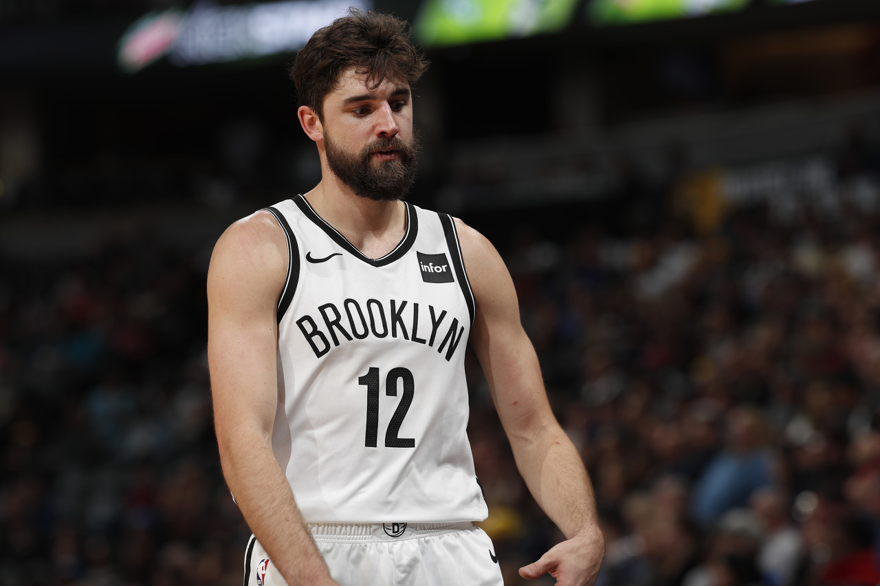 乔-哈里斯谈欧文:我们关系很棒 曾告诉他篮网的情况