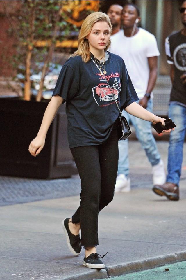 超杀女科洛·莫瑞兹现身纽约街头,还是穿私服好看