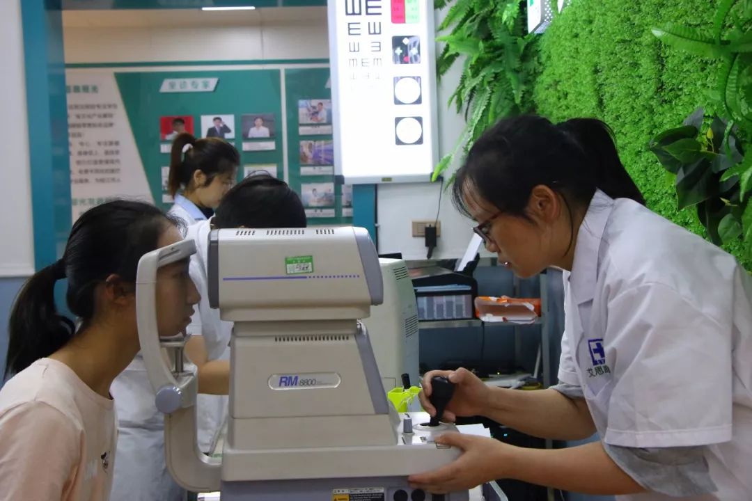 "辉煌七十年 健康中国行"邵立功博士预防近视公益讲座(枝江站)成功