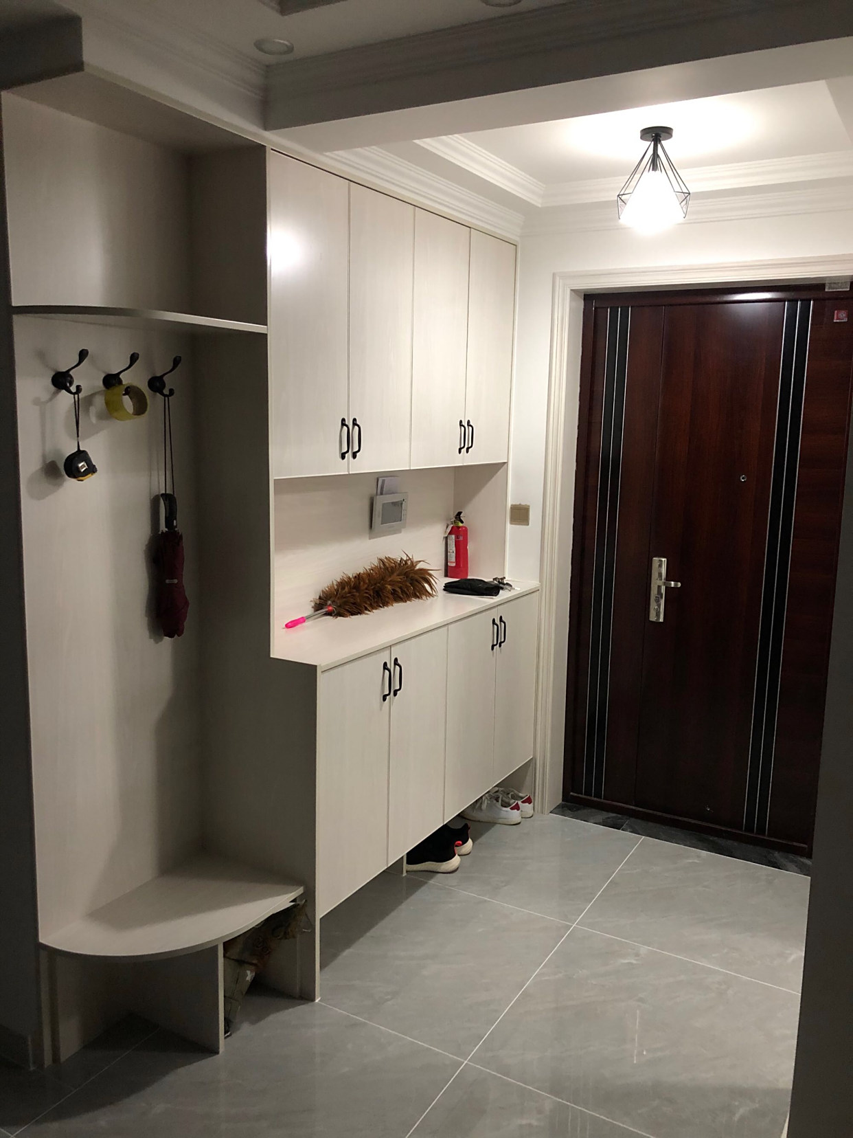 请私人装修花了17w,全屋简约又舒适,进屋就被入户鞋柜迷住!