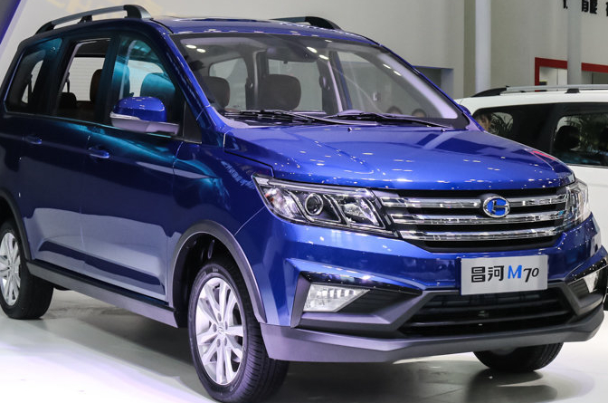 对整体设计及科技感十足的北汽昌河m70特别鉴赏