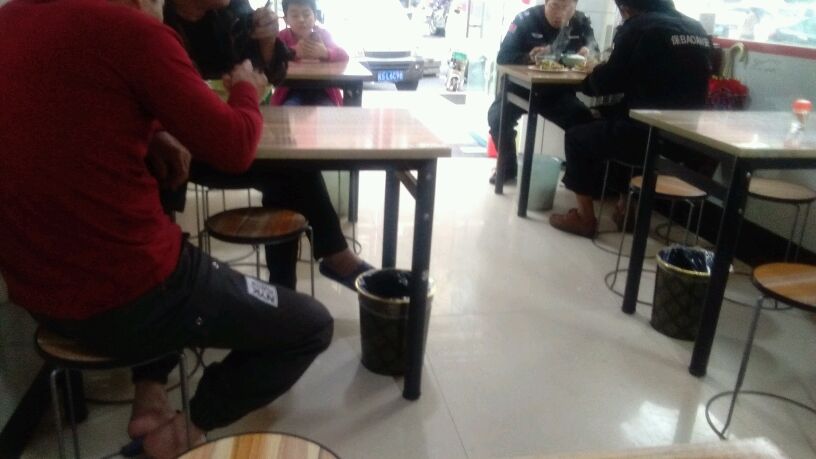 淮南牛肉汤还是挺受欢迎的