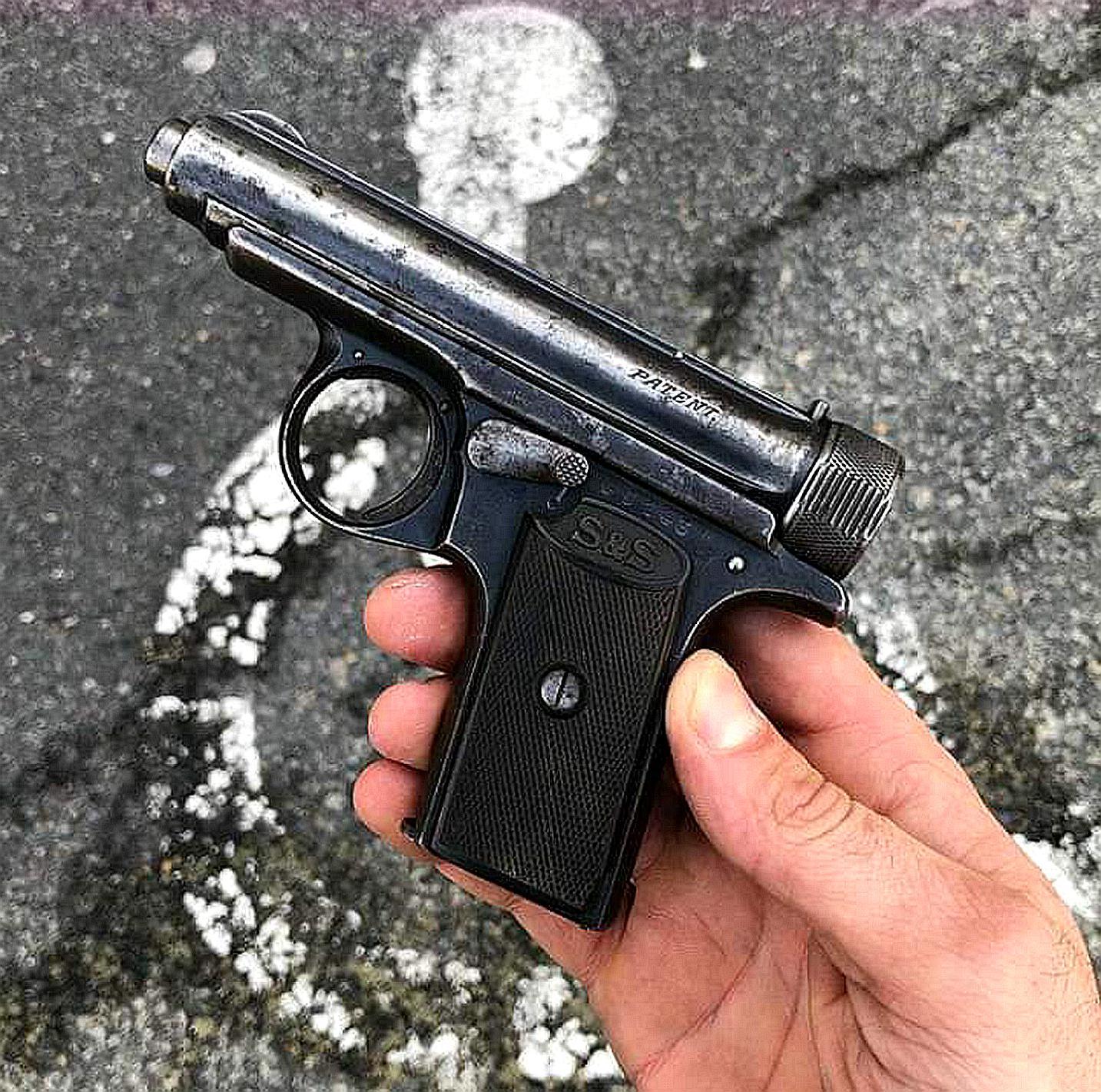 瓦尔特p38手枪,是纳粹德国的一种半自动手枪 转载自百家号作者:大刘说