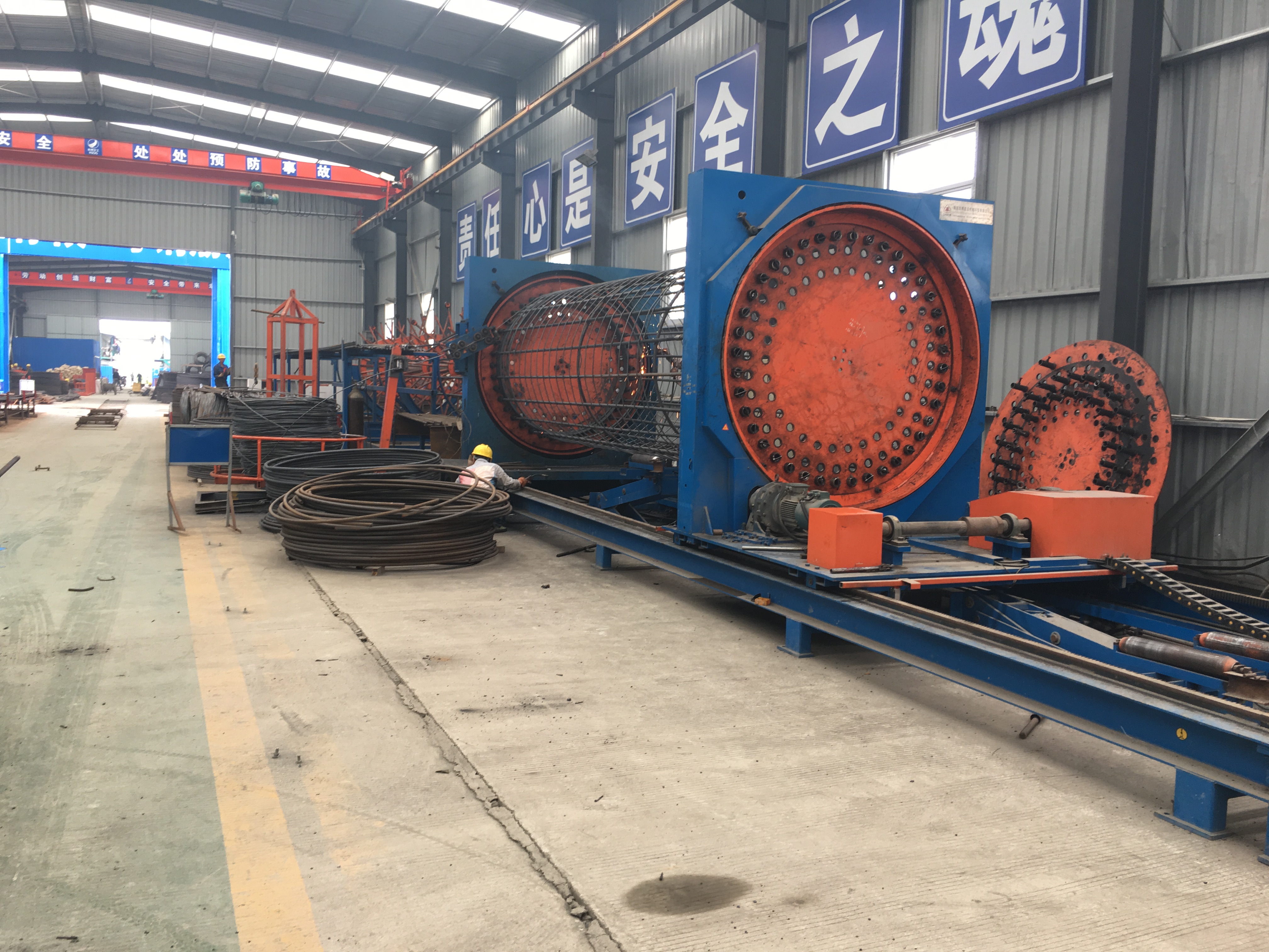 钢筋绕笼机特点 让你省下人力物力