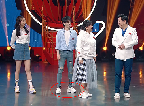 华晨宇的"增高鞋"火了,看到鞋子的高度,网友:太不自信了!