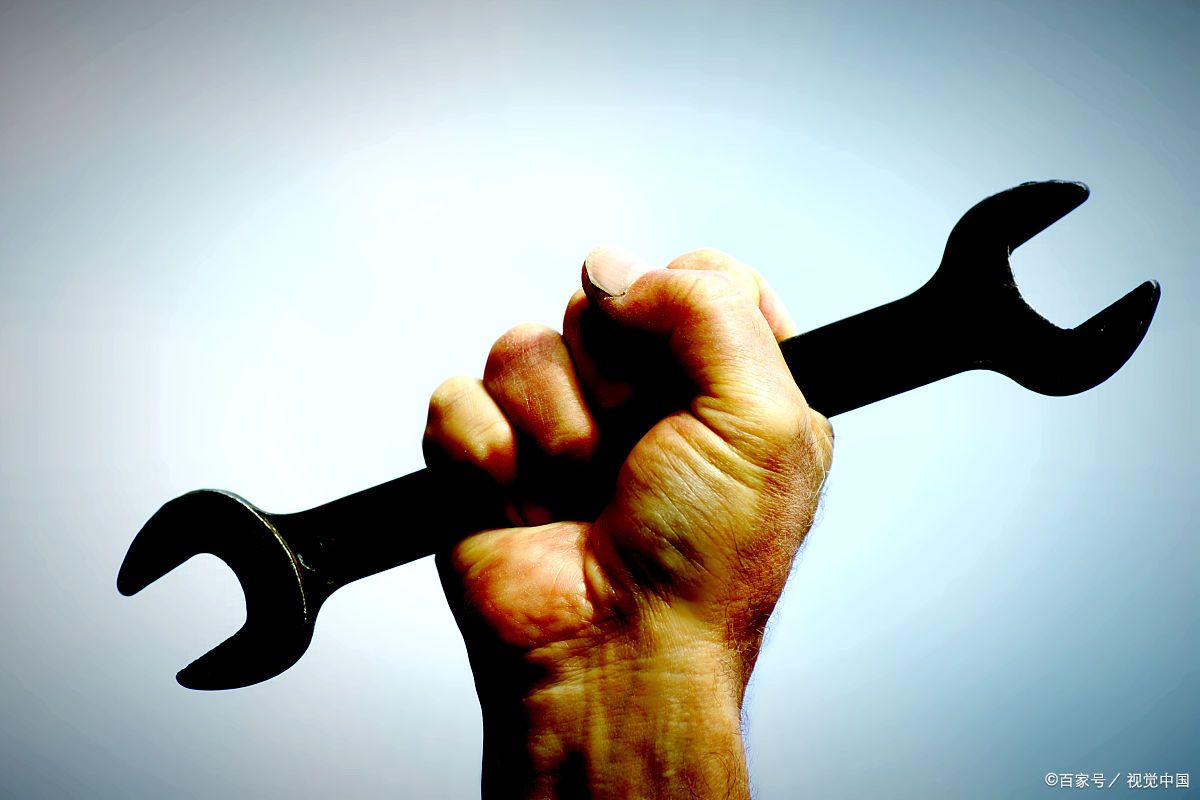 街头混混斗殴,力强者为尊;商场谈判,资本雄厚者话事;皆因拳头大说了算