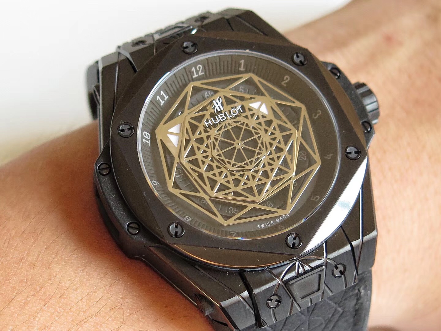 腕表刺青艺术——品鉴宇舶bigbang系列415腕表