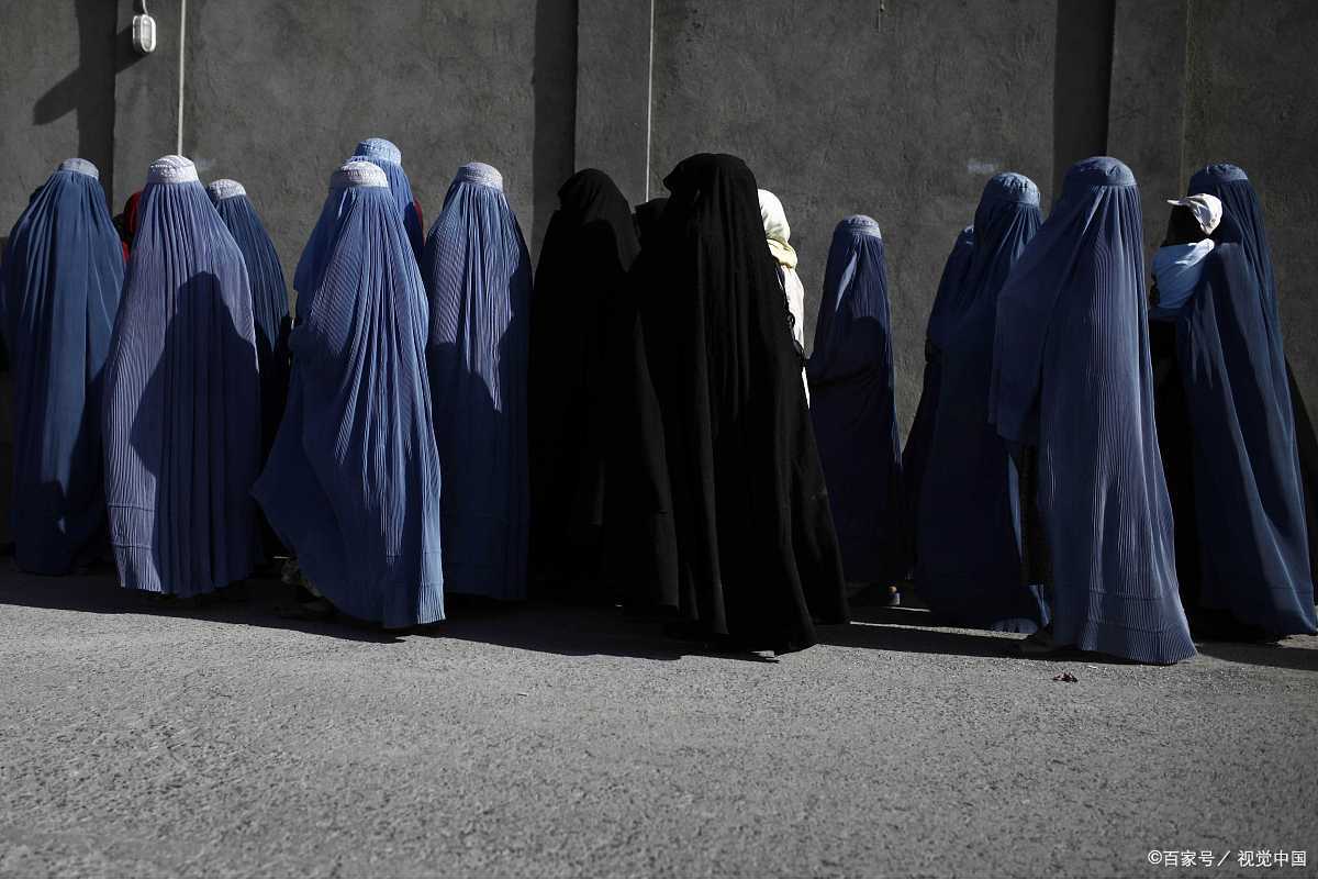 为什么阿富汗妇女害怕塔利班?20年前阿富汗女人们经历了什么?