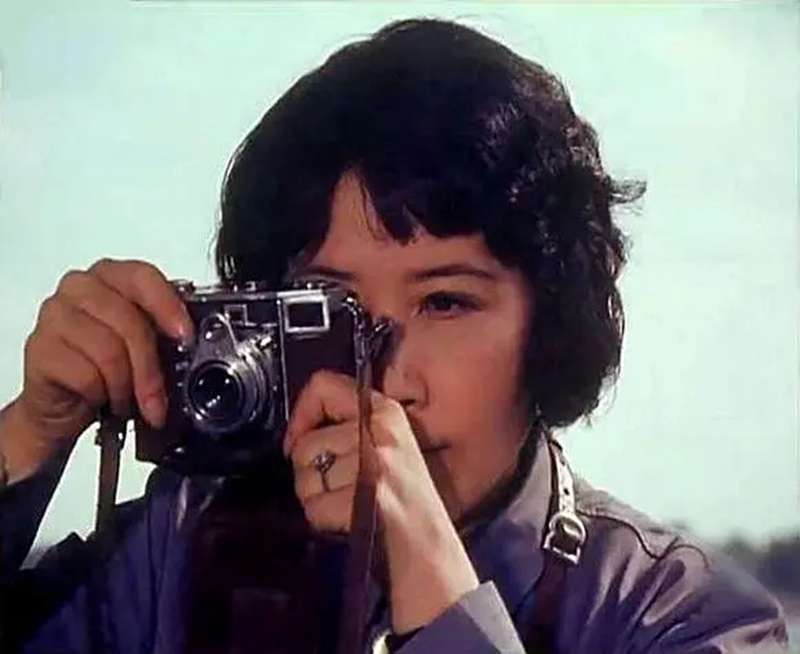 她是《敌营十八年》女一号康瑛,配角女特务都成了名,她去了哪里