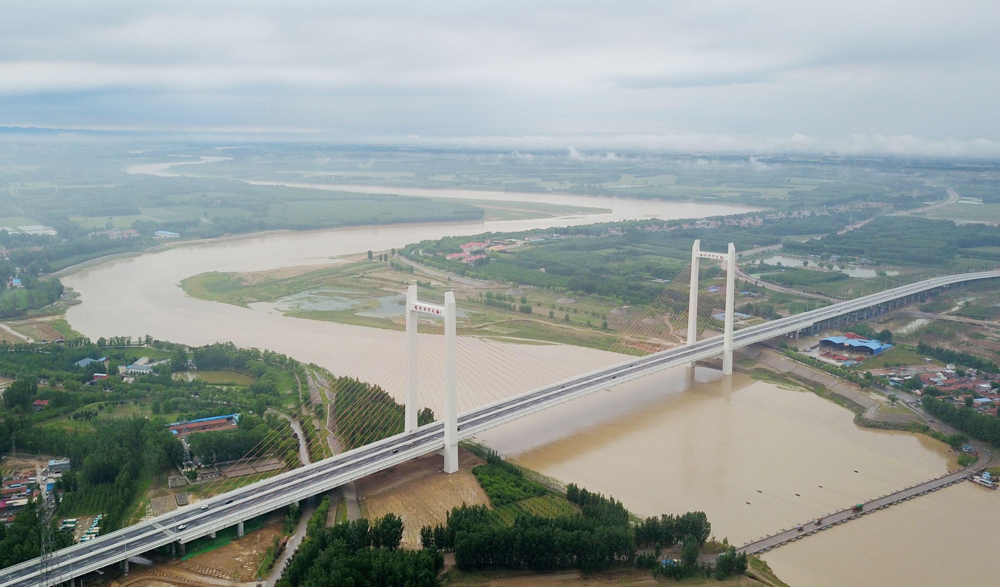 山东齐河黄河大桥建成通车(1)