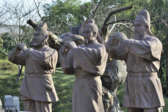 读完《出师表》,它教给了我,要亲贤臣,远小人