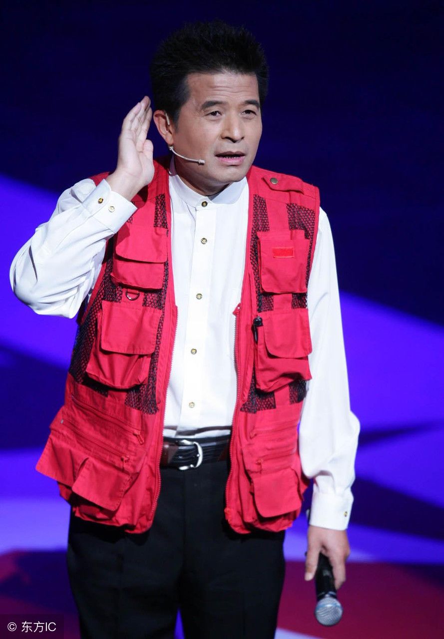 60岁毕姥爷疑似即将复出?挥笔写下四个字!