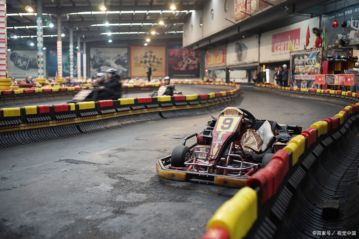 和冤种闺蜜的卡丁车翻车实录 被闺蜜拖来圣淘沙hyperdrive玩卡丁车,两