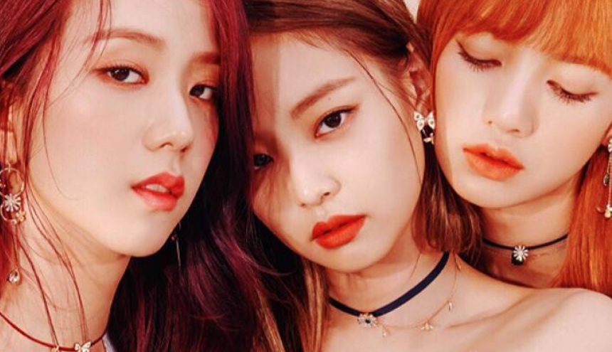 "霸凌"后首次现身,金智妮和她嬉笑,却对lisa"黑脸",洗不白