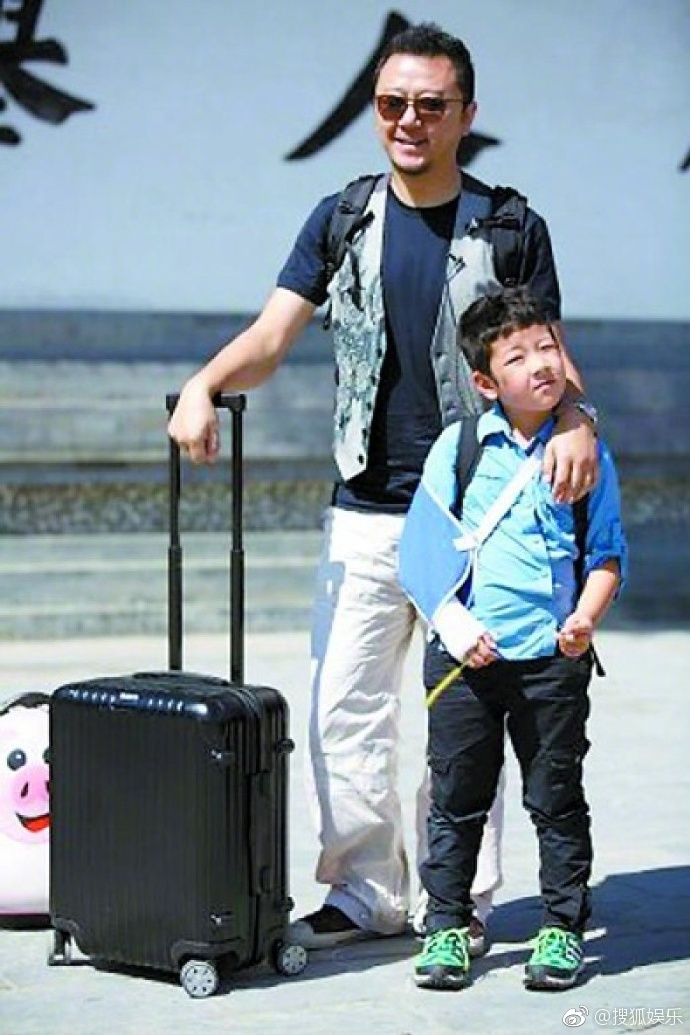 学着过年# #鼠年新愿# 【独家:郭涛妻子带儿子