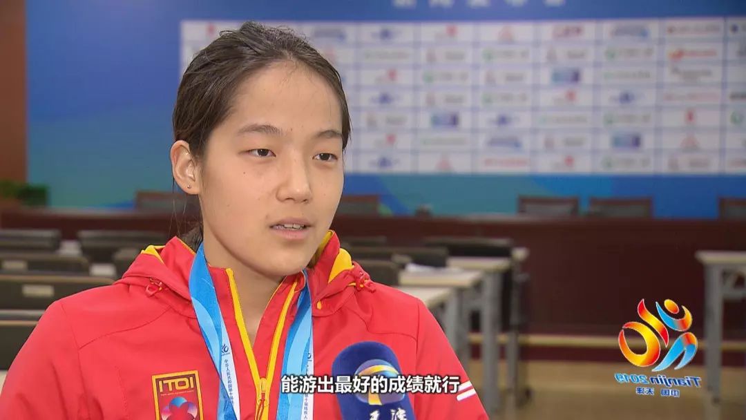 最美篮球女孩,4岁因车祸致残,靠个篮球行走,曾在残运会中夺冠