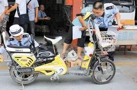 為啥摩托車禁行,交警還能騎?官方給出的回覆讓老百姓們心服口服