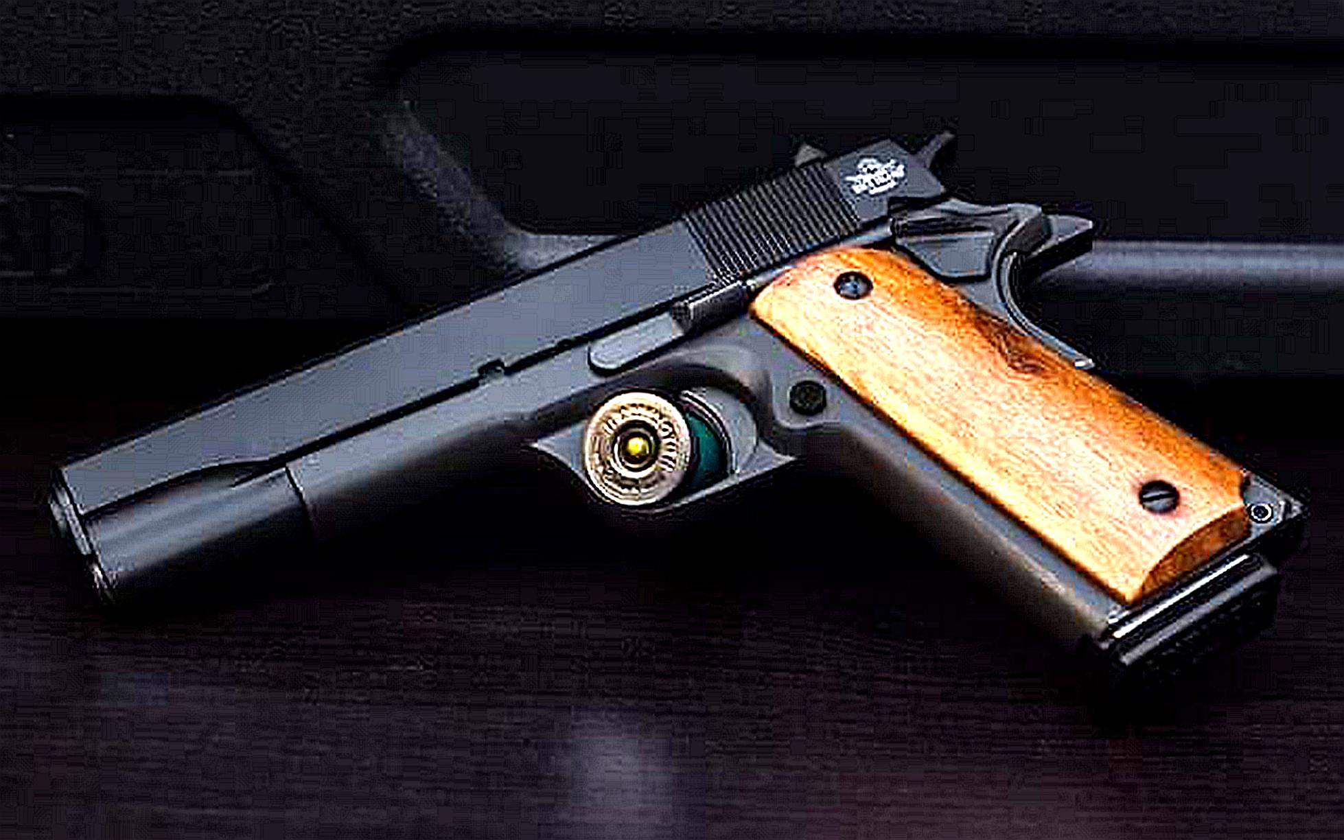 枪械欣赏系列,男人看到漂亮的枪,就像女人看到漂亮的包 转载自百家号