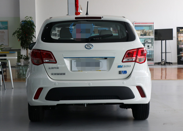 有科技感的北汽ev300轻秀版