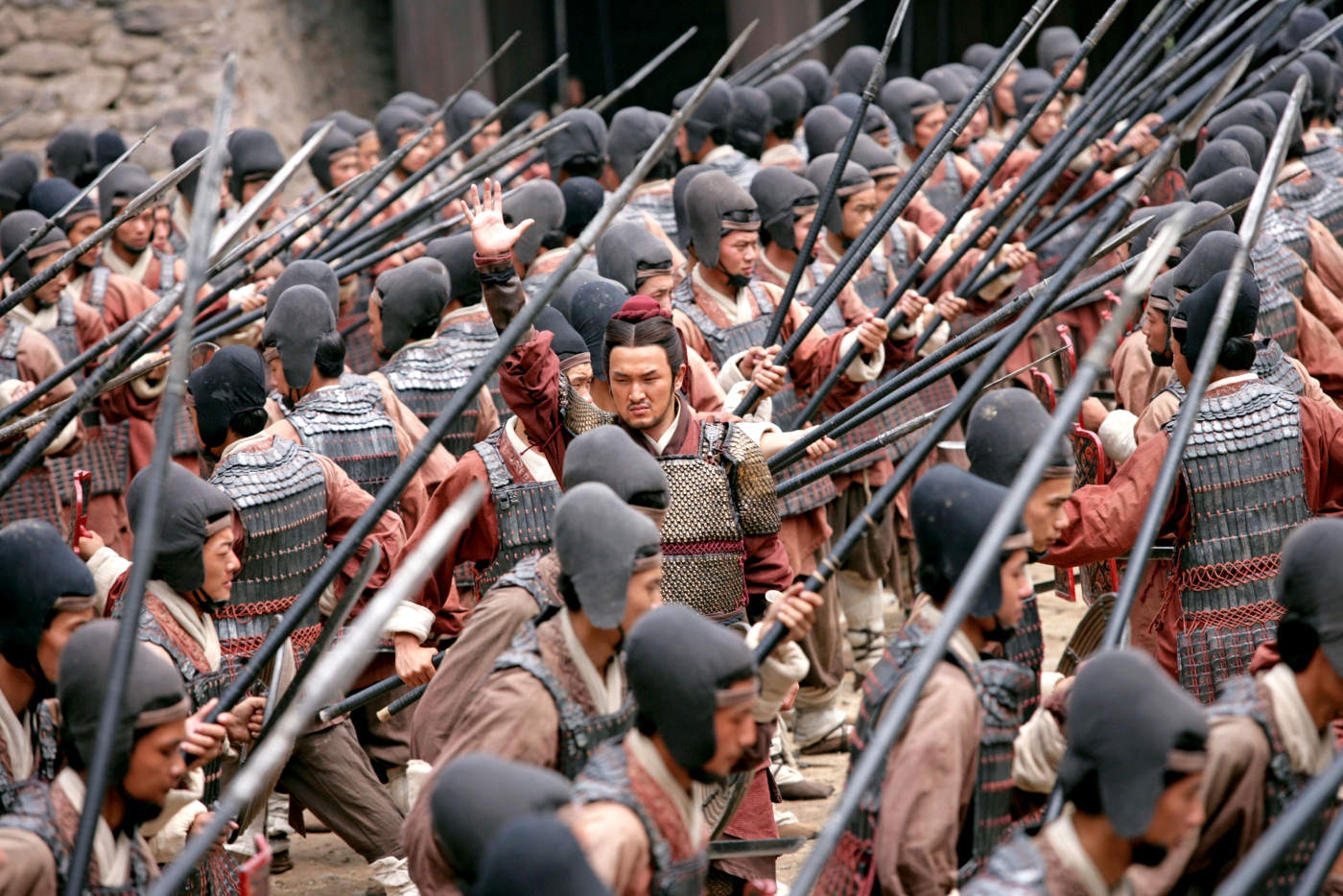 他是秦始皇倚重的大将,也是刘邦想笼络的人,却自立为王