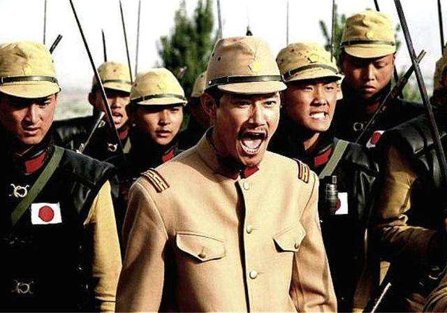 南京大屠杀结束后,他给日本兵拉车,被嫌弃跑慢了,挨了一刀