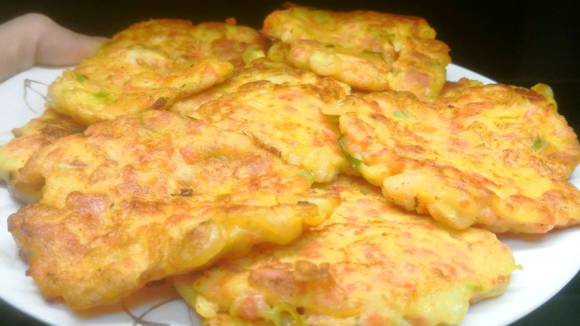 鲜虾田园蔬菜饼,营养丰富补钙佳品?妈妈快给宝宝做起来吧