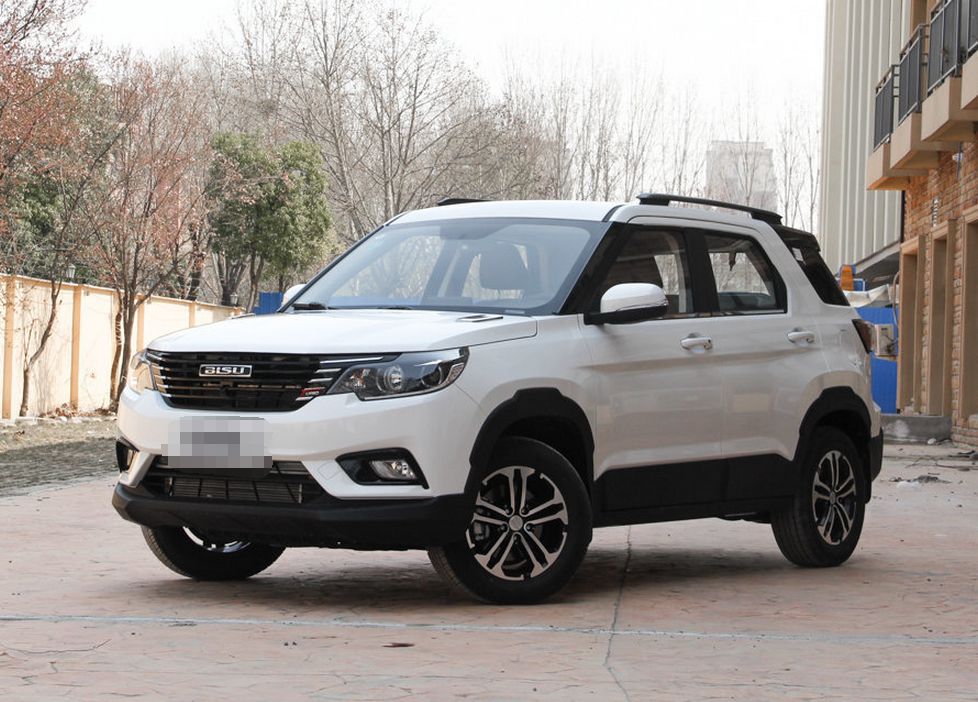 比速t3的外观很棒,造型非常炫酷线条突出,车型显得沉稳!