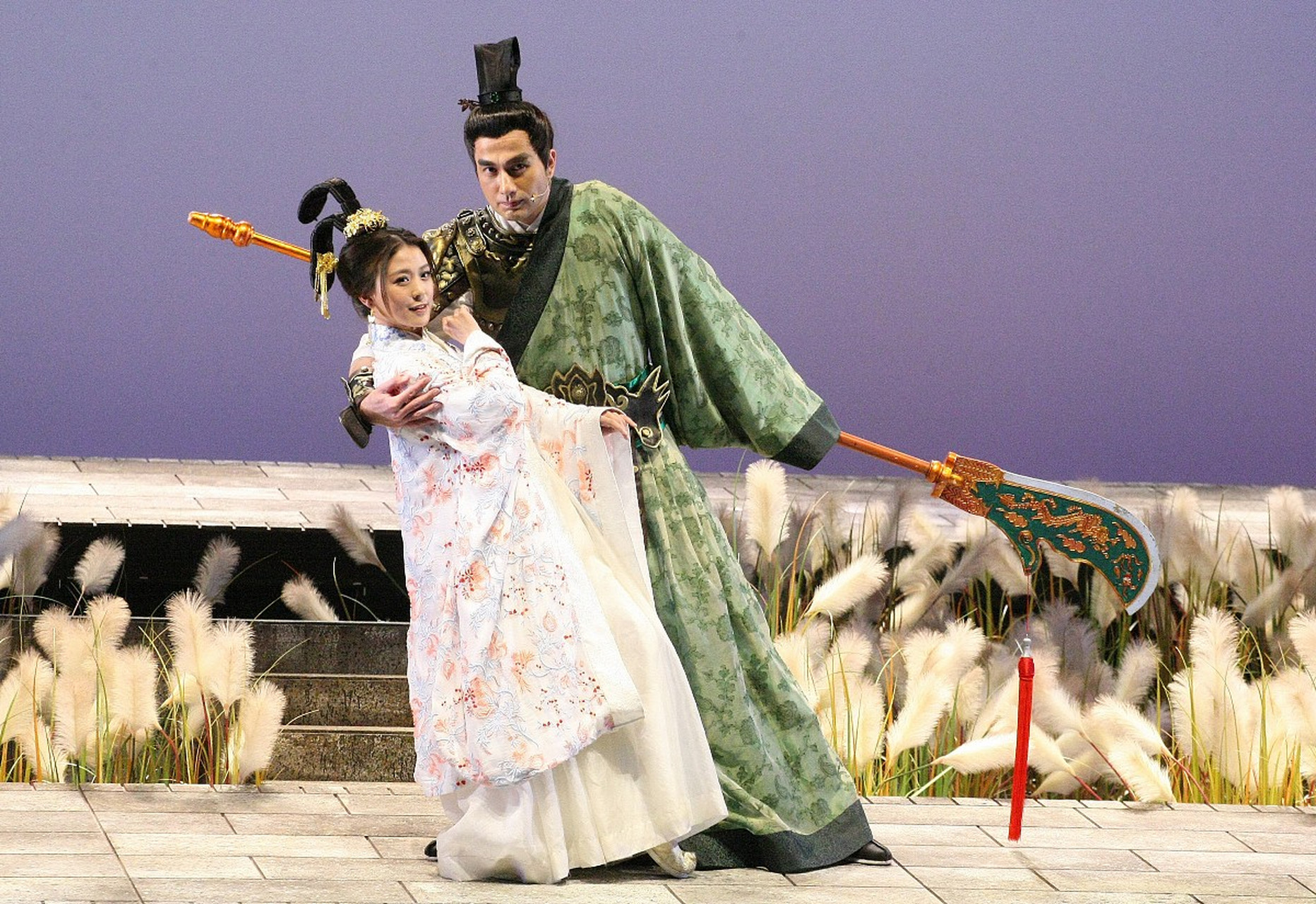 四大美女之一貂蝉是《三国演义》中人物.司徒王允府中的歌妓.