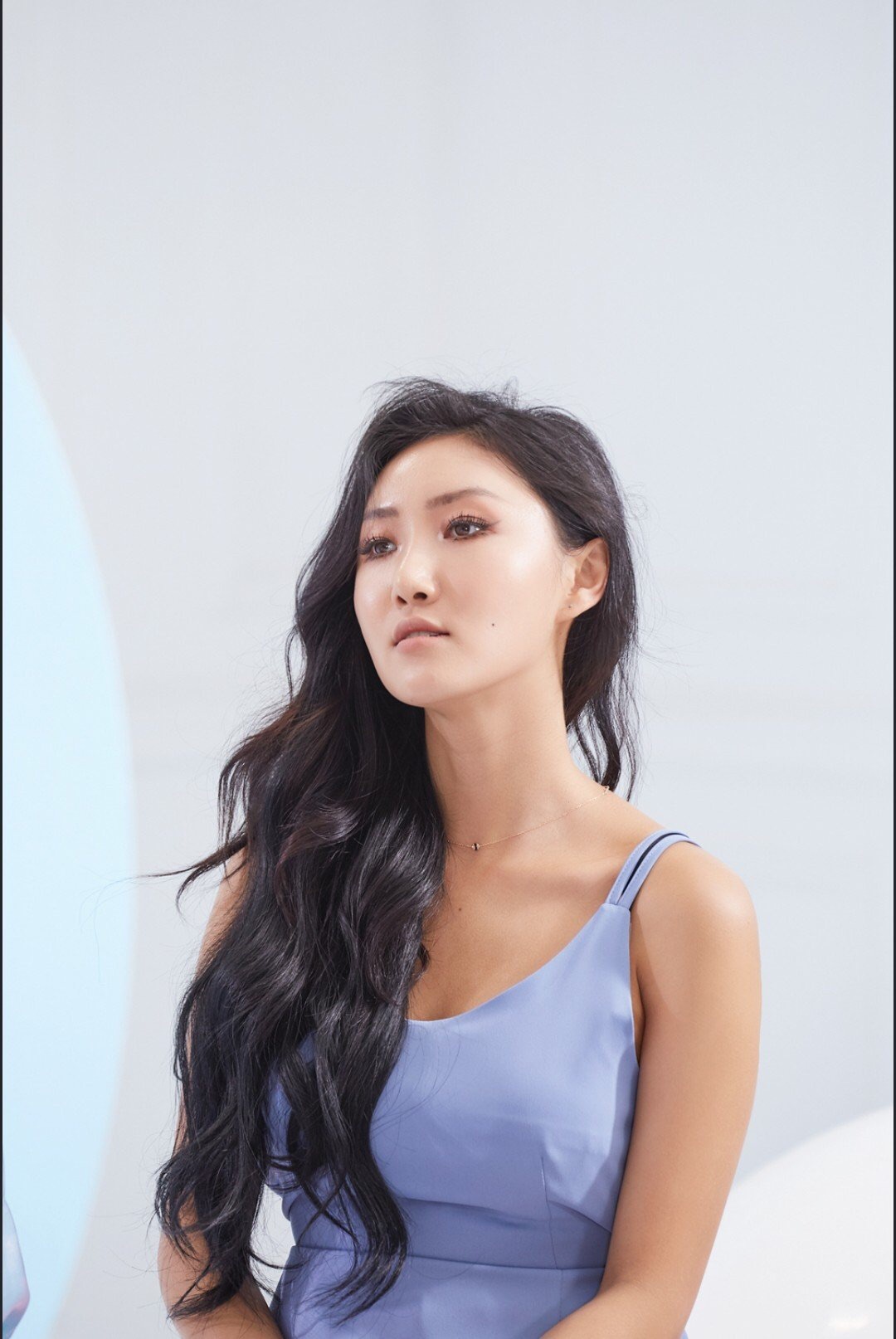 mamamoo组合的黑金华莎 性感撩人攻气十足