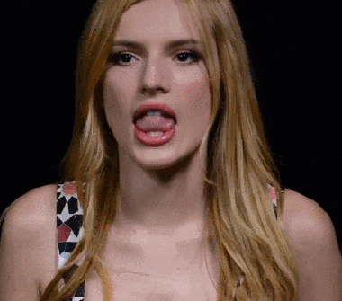 搞笑gif图笑话由漫画八妹编辑4: 妹子的舌头是假的吧!