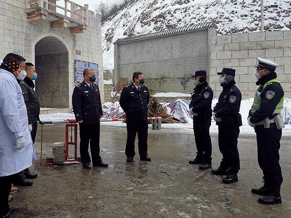 市公安局党委委员吴立勋率检查慰问组赴巫溪县督检疫情防控工作