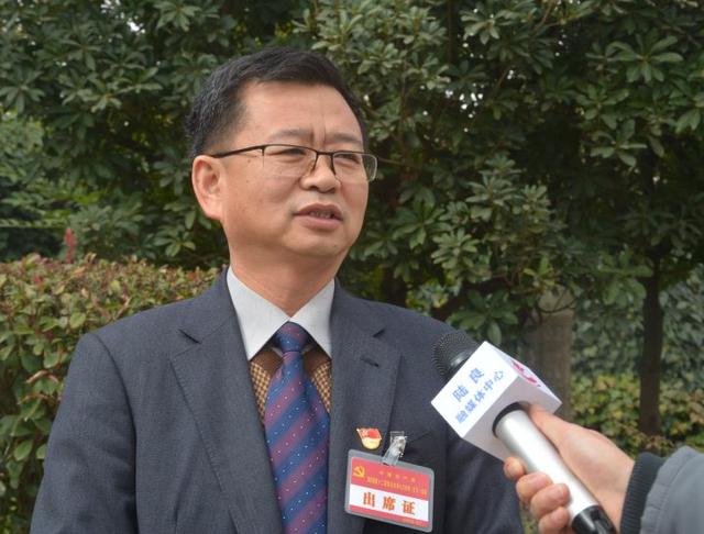 贯彻落实全会精神专访 三岔河镇党委书记方文光